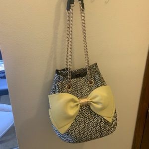 BETSEY JOHNSON - Bucket purse